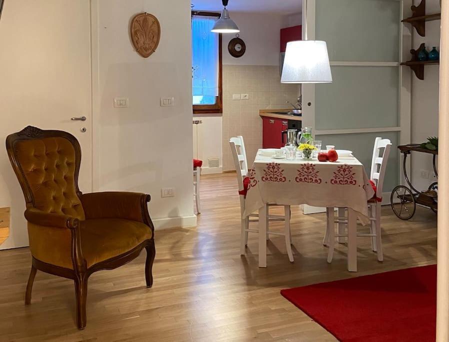 San Lorenzo Apartment In Red Florenz Exterior foto